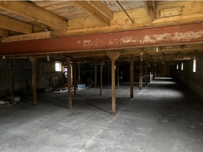 Store, Blairgowrie for lease Interior Photo- Image 1 of 3