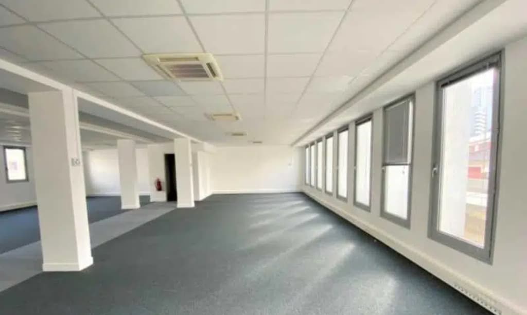 28 Rue Du Docteur Finlay, Paris for lease Interior Photo- Image 1 of 5