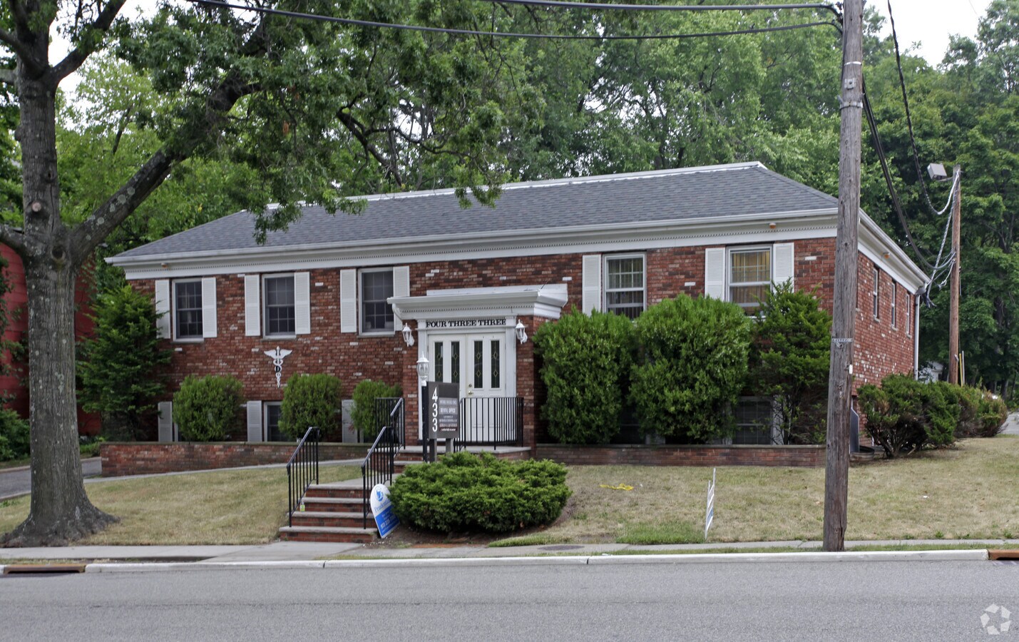 433 Pompton Ave, Cedar Grove, NJ 07009