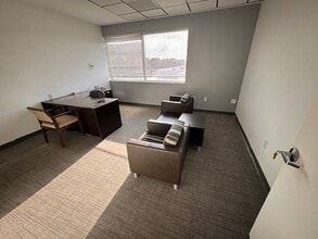 1095 Broken Sound Pky, Boca Raton, FL for lease Interior Photo- Image 2 of 3