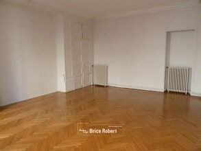 Office in Lyon for lease Interior Photo- Image 2 of 10