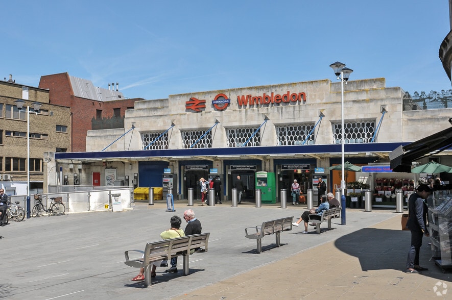 Wimbledon Bridge, London for sale - Primary Photo - Image 1 of 1
