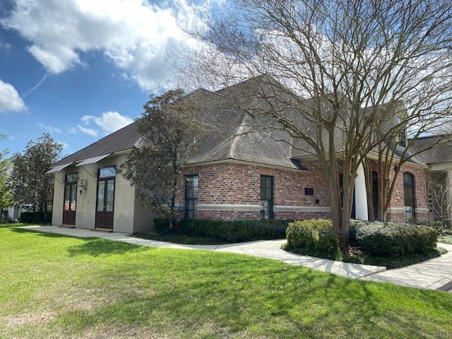 8702 Jefferson Hwy, Baton Rouge, LA for sale - Building Photo - Image 1 of 1