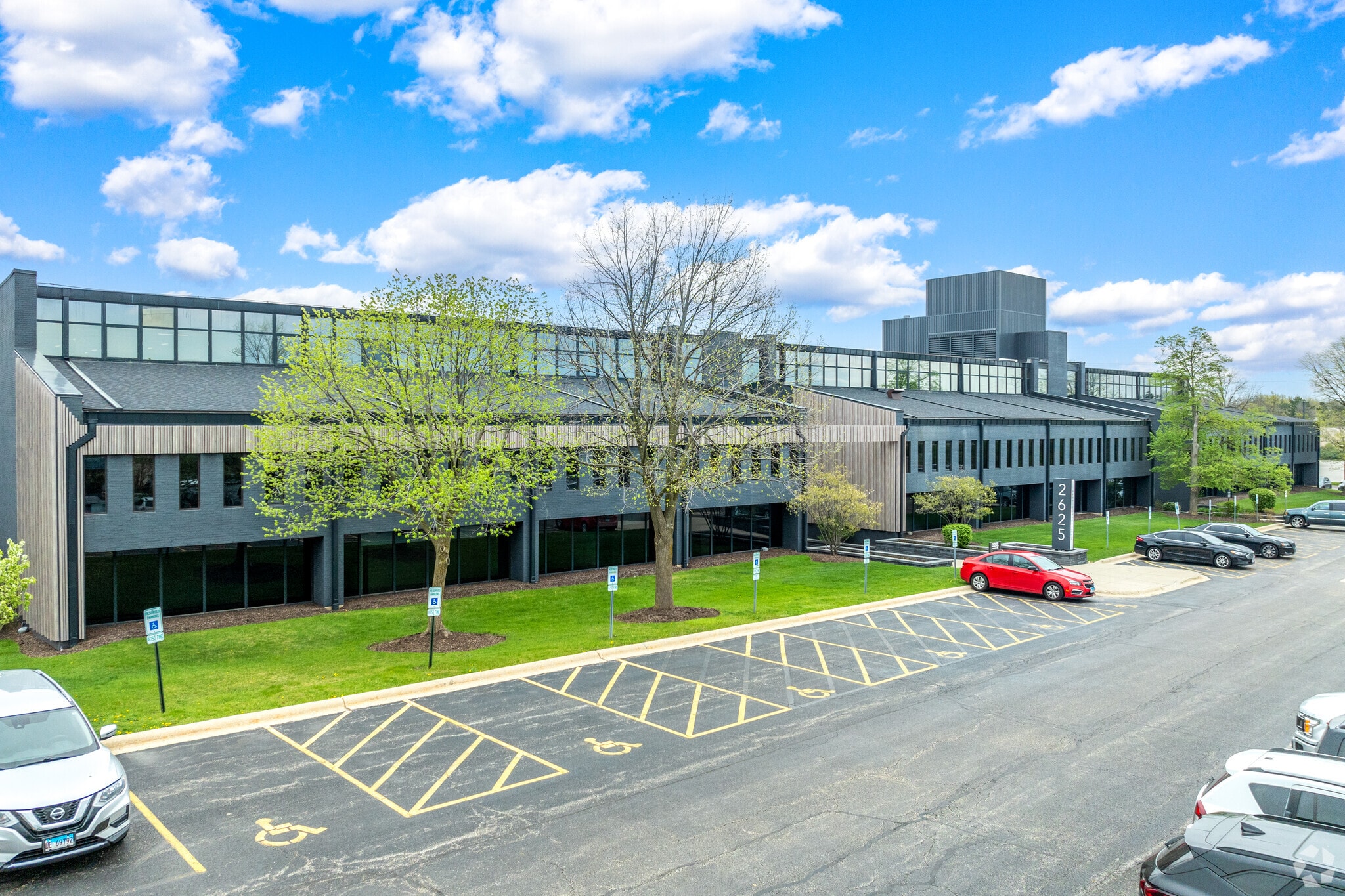 2625 Butterfield Rd, Oak Brook, IL for lease Building Photo- Image 1 of 32