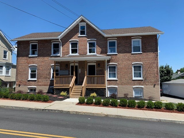 372-374 Verplanck Ave, Beacon, NY for sale Primary Photo- Image 1 of 1