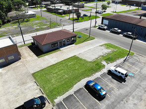 660 W Texas Ave, Baytown, TX - aerial  map view - Image1