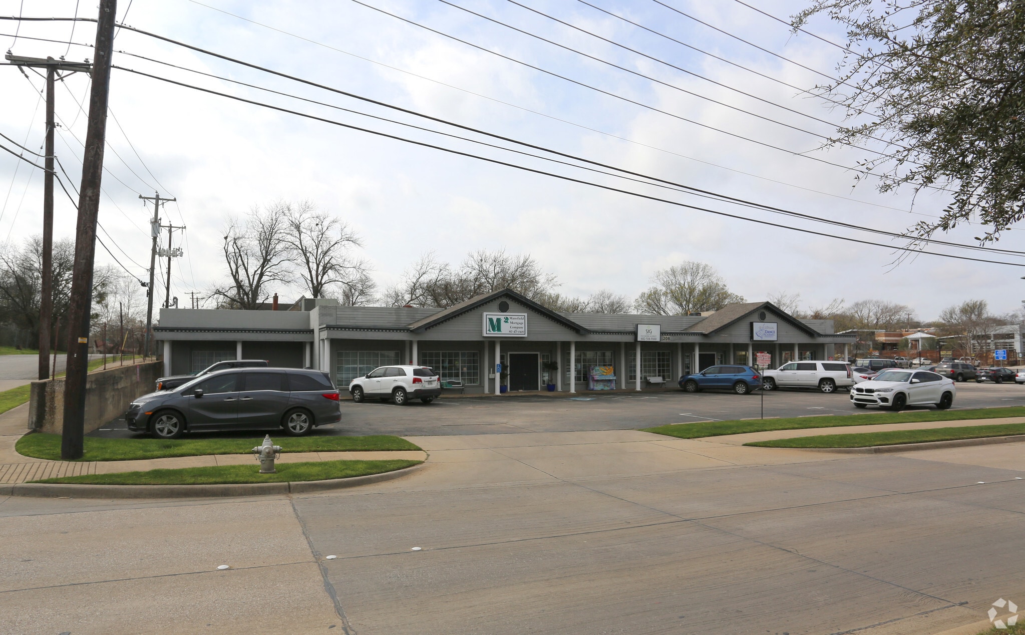 208 E Broad St, Mansfield, TX 76063 Mansfield Southern Office Complex