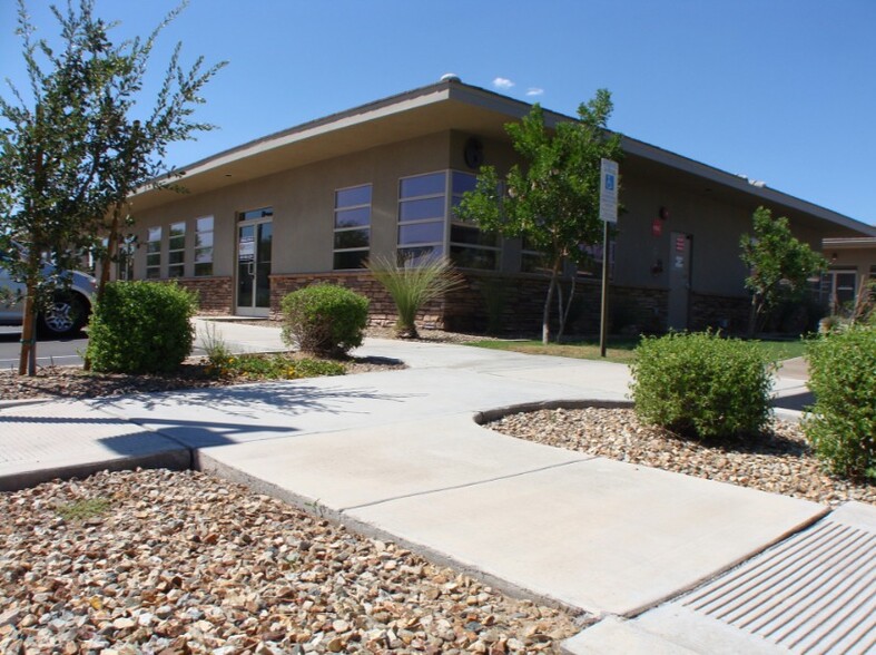 4425 E Agave Rd, Phoenix, AZ for lease - Building Photo - Image 1 of 8