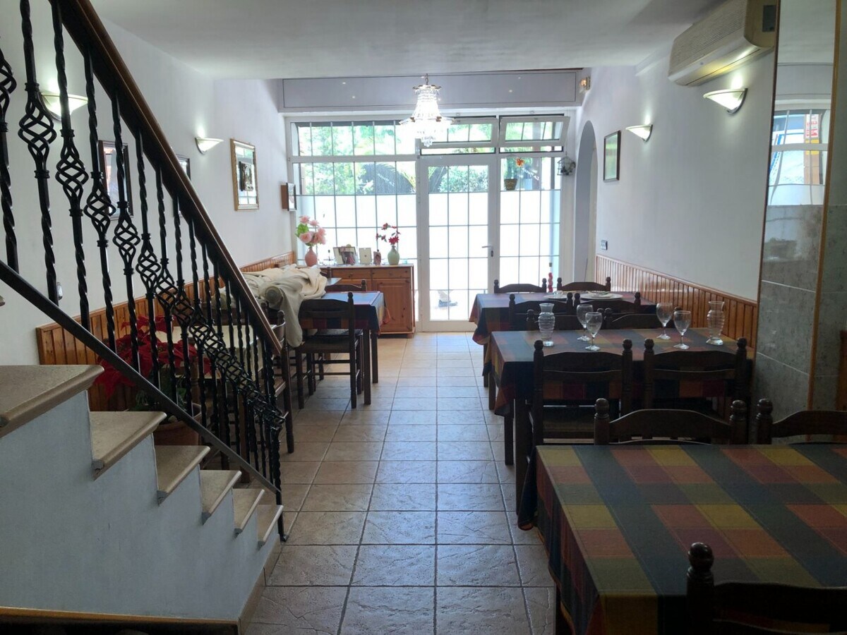 Barcelona, BAR 08038 -  -  - Interior Photo - Image 1 of 9