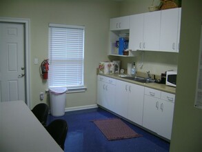 2617 Mitcham Dr, Tallahassee, FL for lease Interior Photo- Image 2 of 6