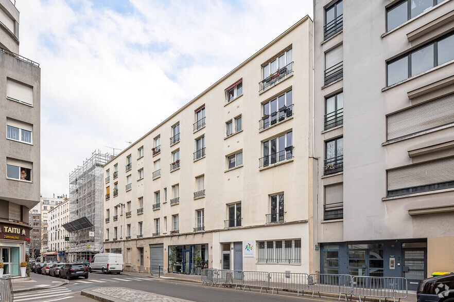 14 Rue Lally-Tollendal, Paris for lease - Building Photo - Image 2 of 3
