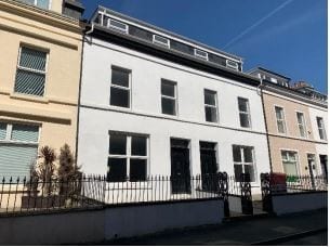 4-6 Myrtle St, Isle Of Man for lease Primary Photo- Image 1 of 4