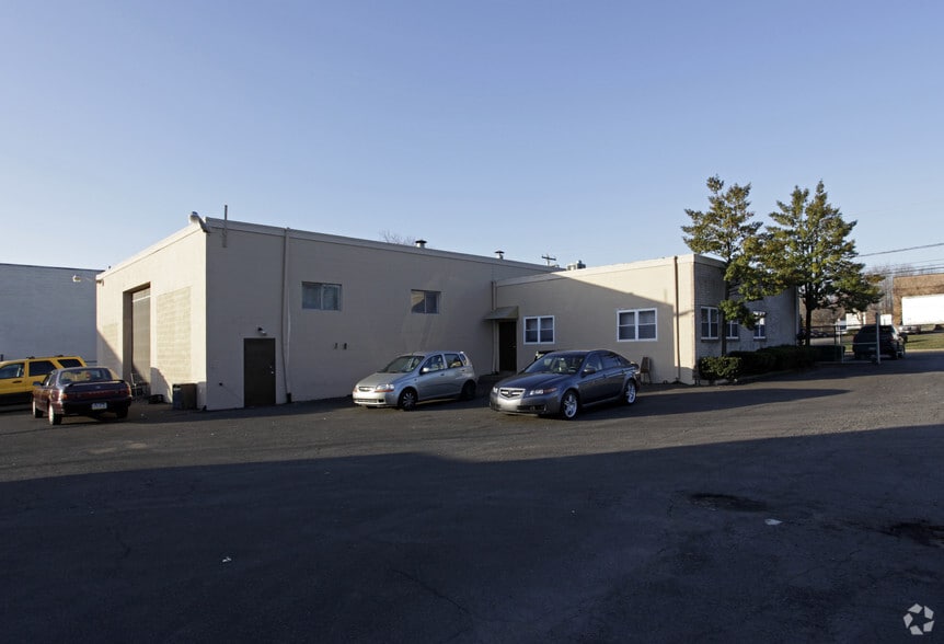 1405 Bridgewater Rd, Bensalem, PA for lease - Building Photo - Image 3 of 10