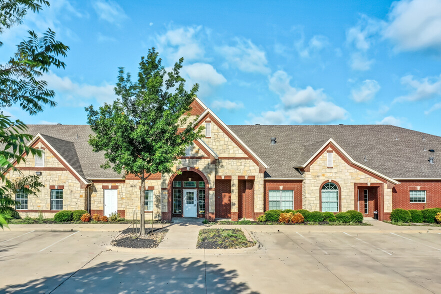 4601 Huffines Blvd, Fort Worth, TX for lease - Primary Photo - Image 1 of 17