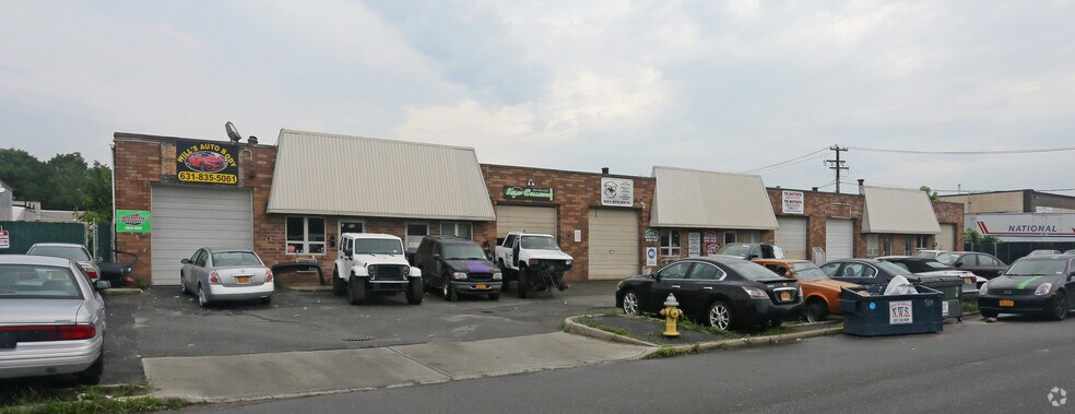 819-829 S 2nd St, Ronkonkoma, NY for sale - Primary Photo - Image 1 of 1