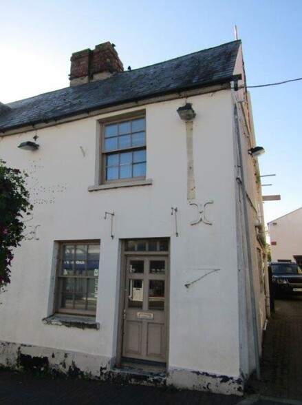 18-20 St. John St, Newport Pagnell for sale - Building Photo - Image 1 of 1