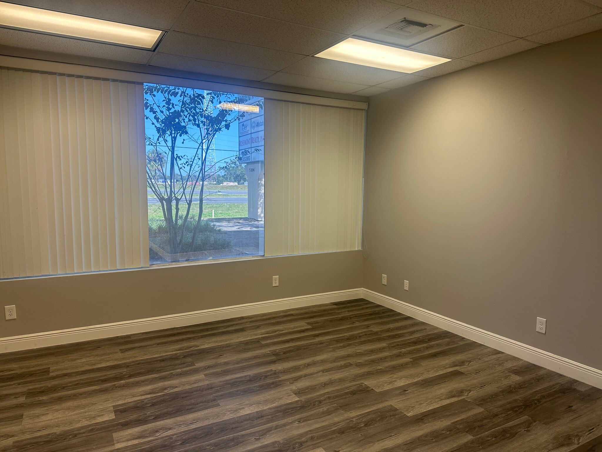 5104 N Orange Blossom Trl, Orlando, FL for lease Interior Photo- Image 1 of 3