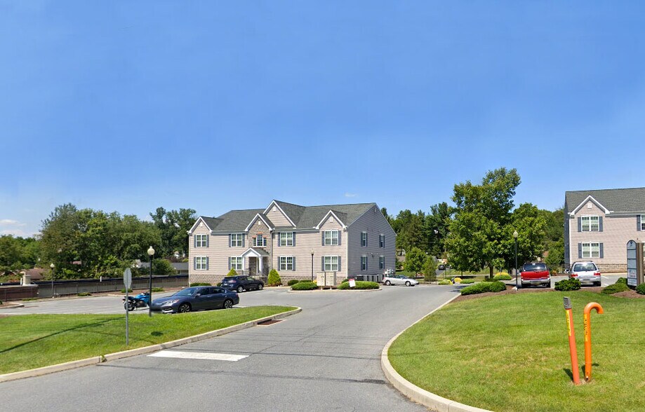 3115 Nolt Rd, Lancaster, PA 17601