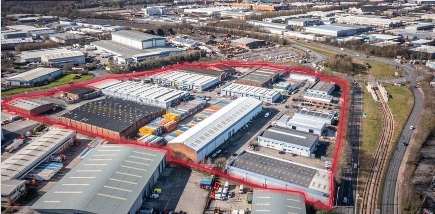 Longwood Park, Trafford Park, Manchester for lease - Building Photo - Image 3 of 14