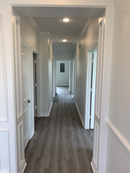 2743 Smith Ranch Rd, Pearland, TX for lease - Interior Photo - Image 3 of 8