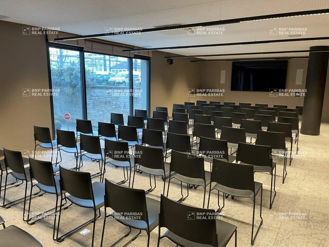 Office in Lyon for lease Building Photo- Image 1 of 2