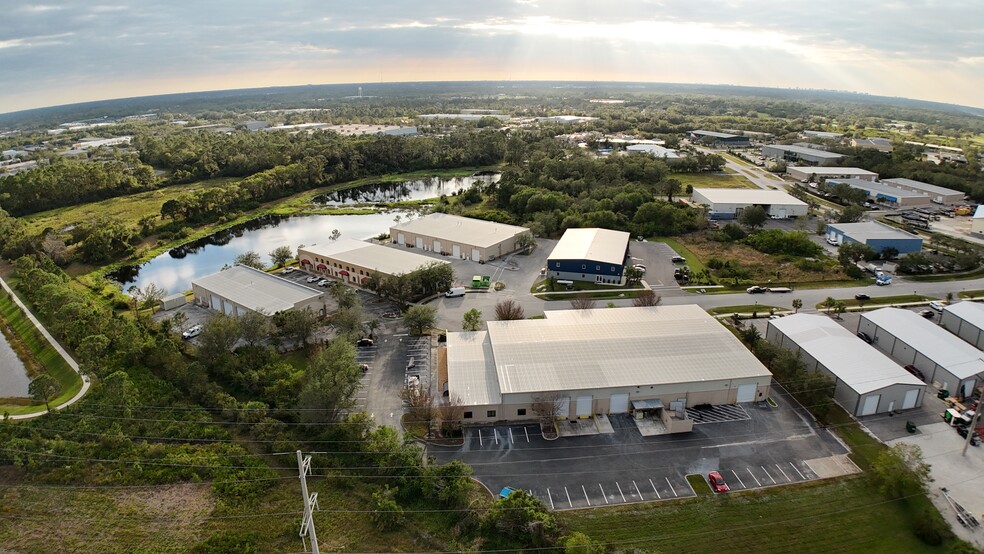 8293 Consumer Ct, Sarasota, FL for sale - Aerial - Image 3 of 33