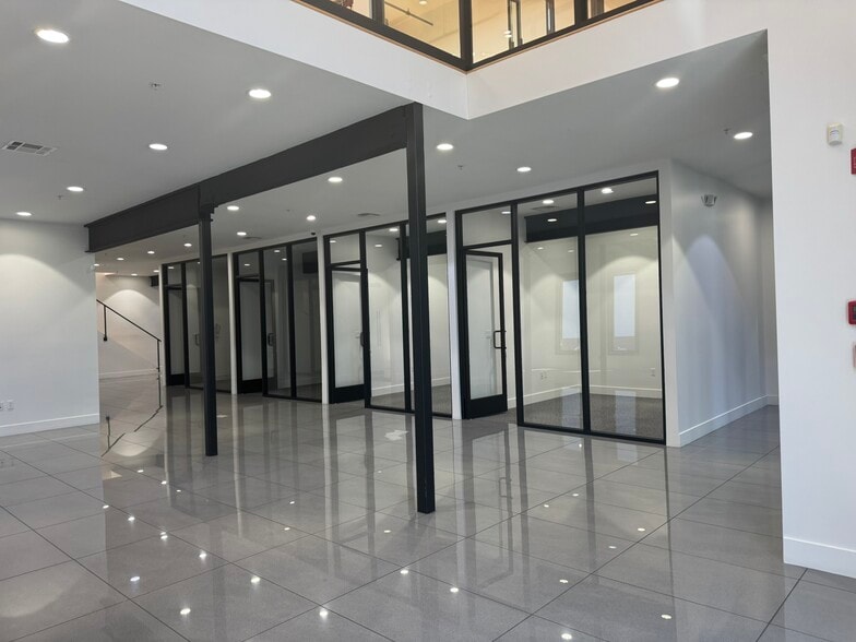 345 N Baldwin Park Blvd, City Of Industry, CA for lease - Building Photo - Image 3 of 26