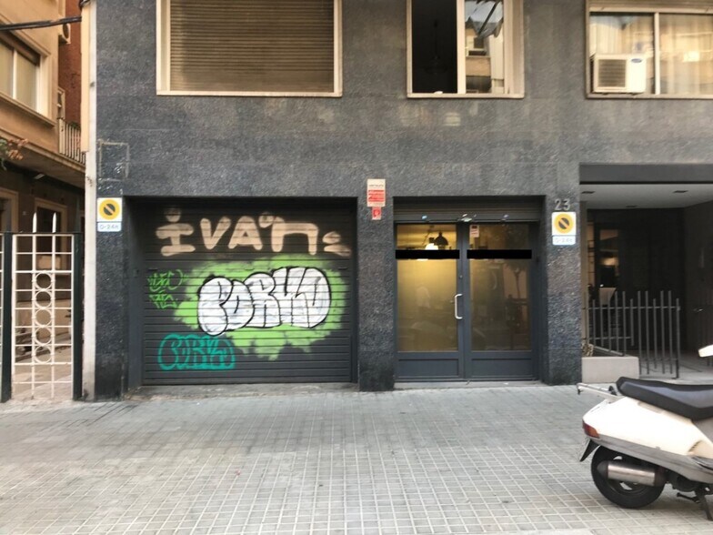 Retail in Barcelona, Barcelona for lease - Interior Photo - Image 1 of 2
