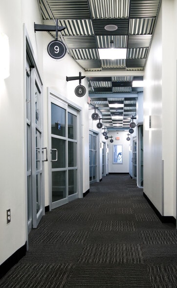 6501 Grape Rd, Mishawaka, IN for lease - Interior Photo - Image 2 of 9