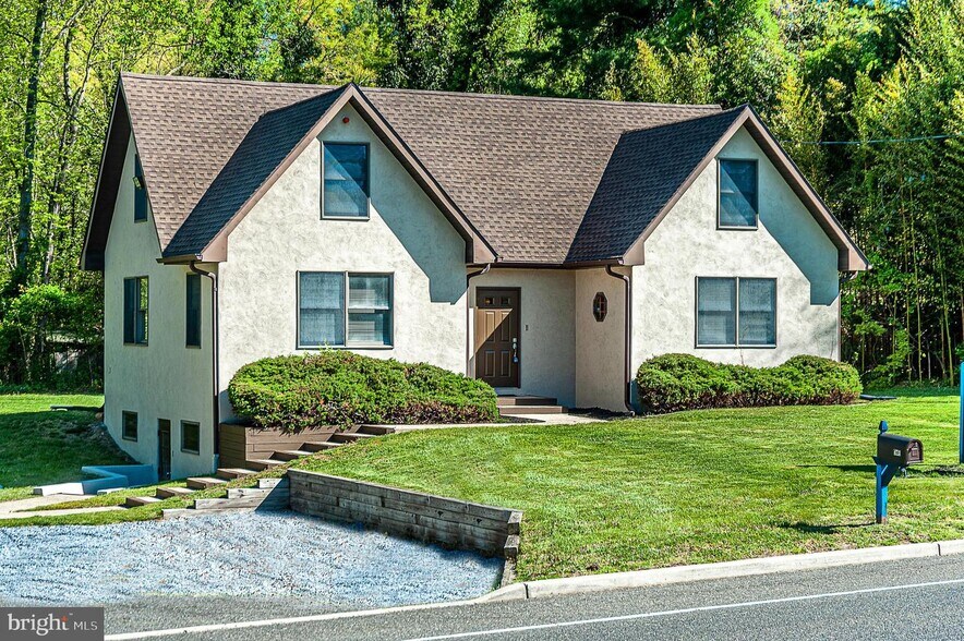 473 Chapel Heights Rd, Sewell, NJ 08080