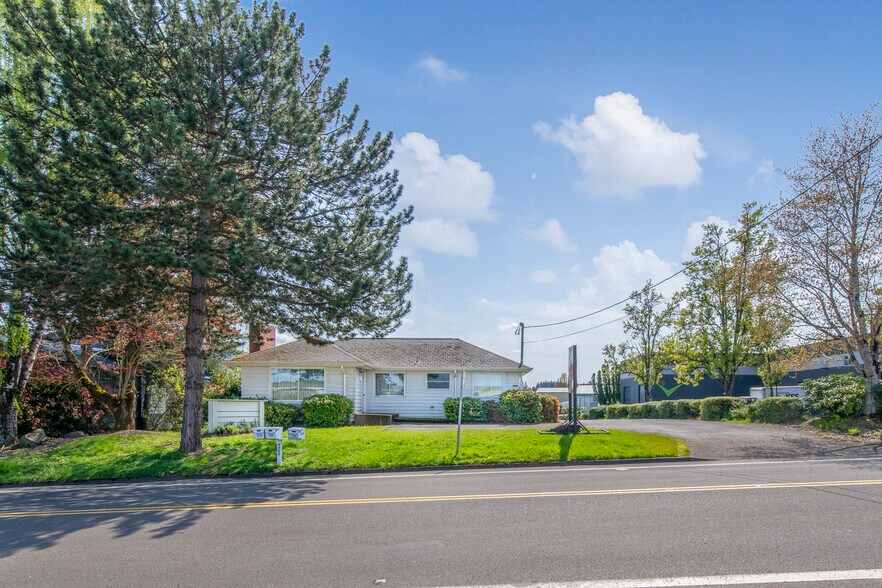 8260 SW Hunziker Rd, Portland, OR for sale - Primary Photo - Image 1 of 1