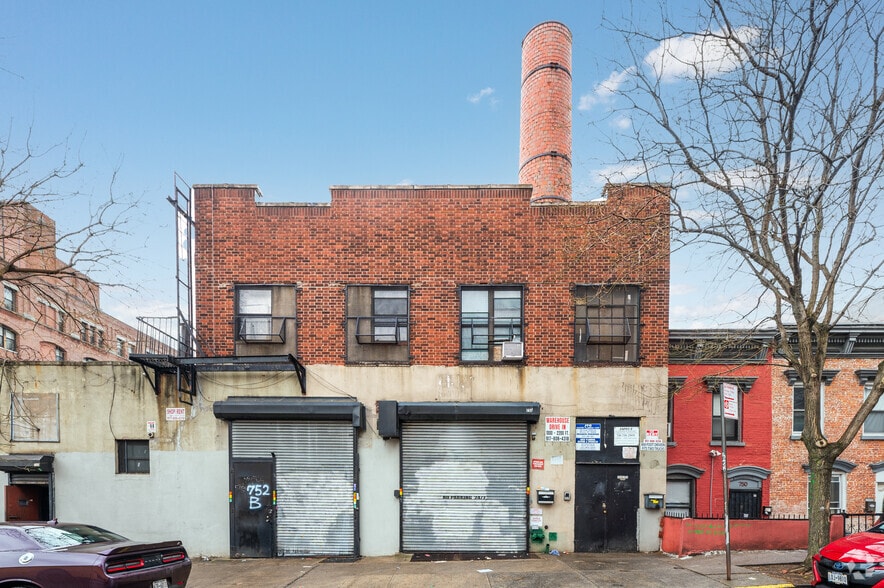 752 E 137th St, Bronx, NY for lease - Building Photo - Image 2 of 2