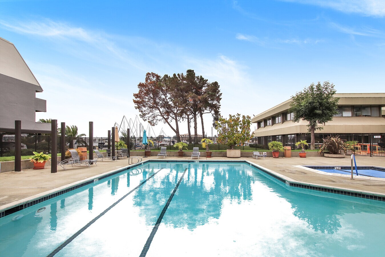 11 Embarcadero West, Oakland, CA 94607 Office for Lease