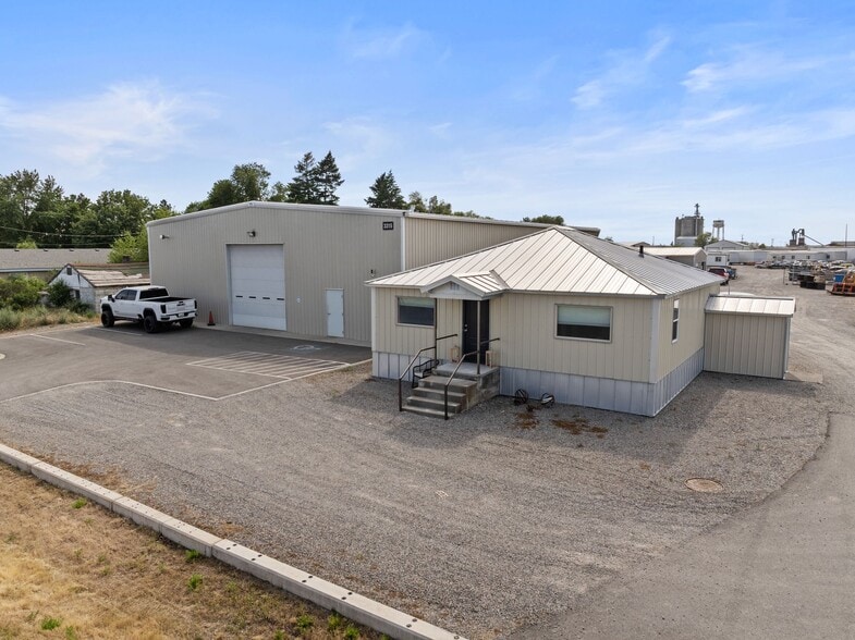 3315 N Tschirley Rd, Spokane Valley, WA for sale - Building Photo - Image 2 of 32
