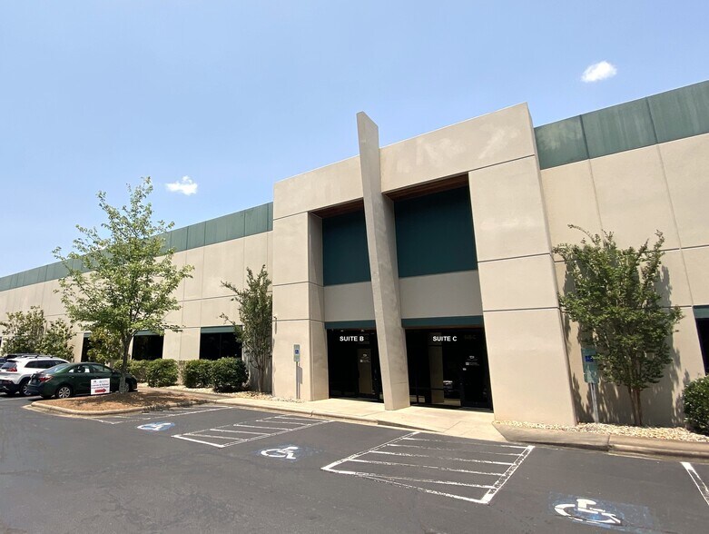 648 Griffith Rd, Charlotte, NC 28217 FORDHAM PARK BLDG11