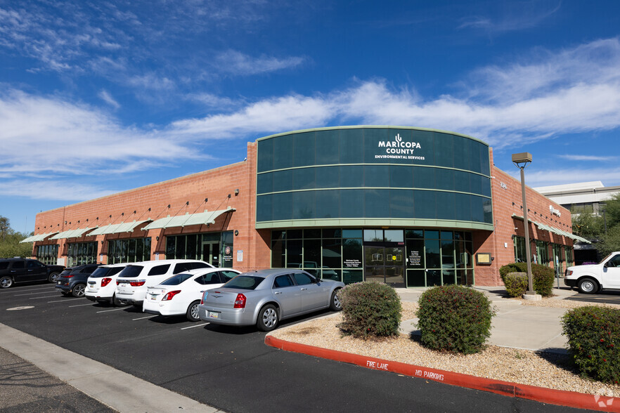 16140 N Arrowhead Fountains Ctr Dr, Peoria, AZ for lease - Primary Photo - Image 1 of 7