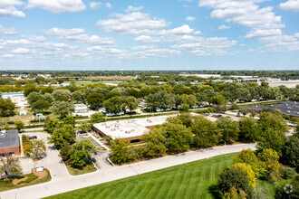 3150 W Salt Creek Ln, Arlington Heights, IL - aerial  map view - Image1