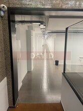 Retail in Barcelona, Barcelona for lease Interior Photo- Image 2 of 2