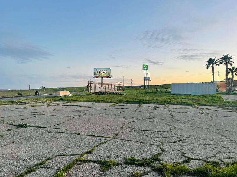 32415 Powers dr, Kettleman City, CA for sale - Building Photo - Image 2 of 6