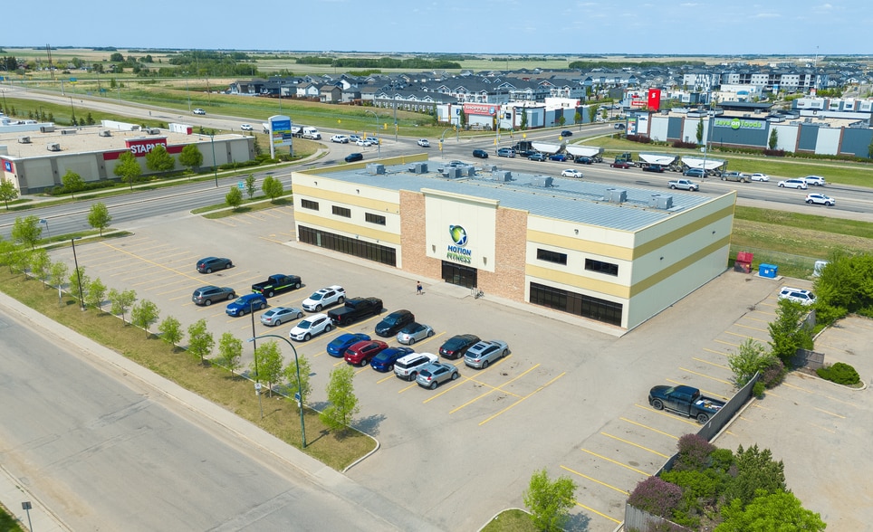 320 Shillington Cres, Saskatoon, SK for sale - Primary Photo - Image 1 of 6