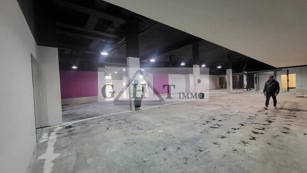 Industrial in SAINT-OUEN-L'AUMONE for sale - Interior Photo - Image 2 of 2