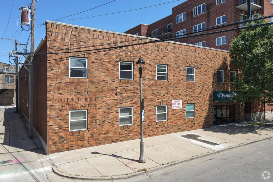 3245 Grove Ave, Berwyn, IL for lease - Building Photo - Image 1 of 4