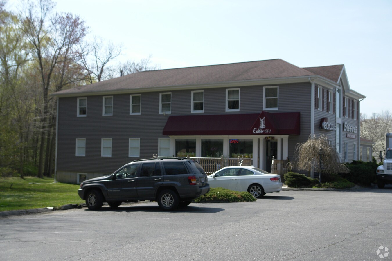 588 Monroe Tpke, Monroe, CT 06468