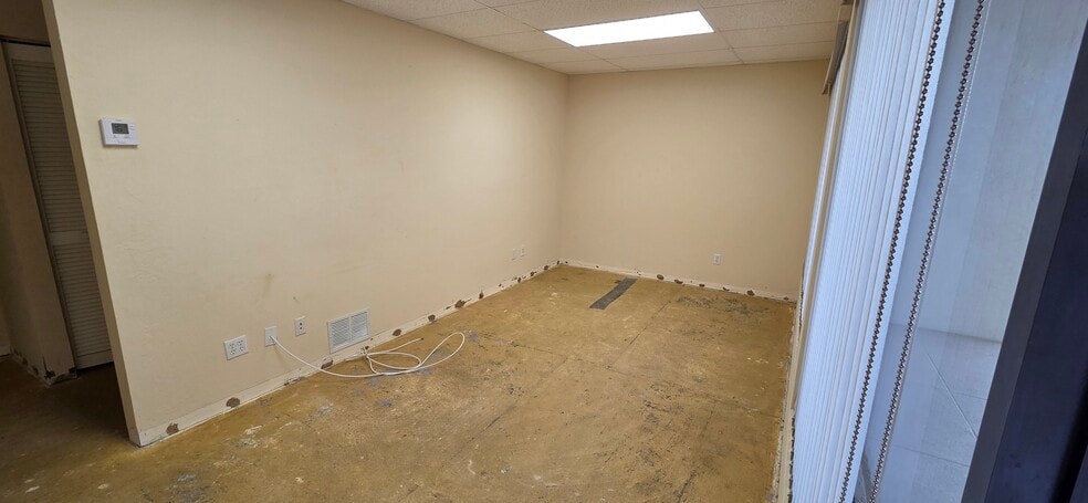 4061 Bonita Beach Rd, Bonita Springs, FL for lease - Interior Photo - Image 2 of 13