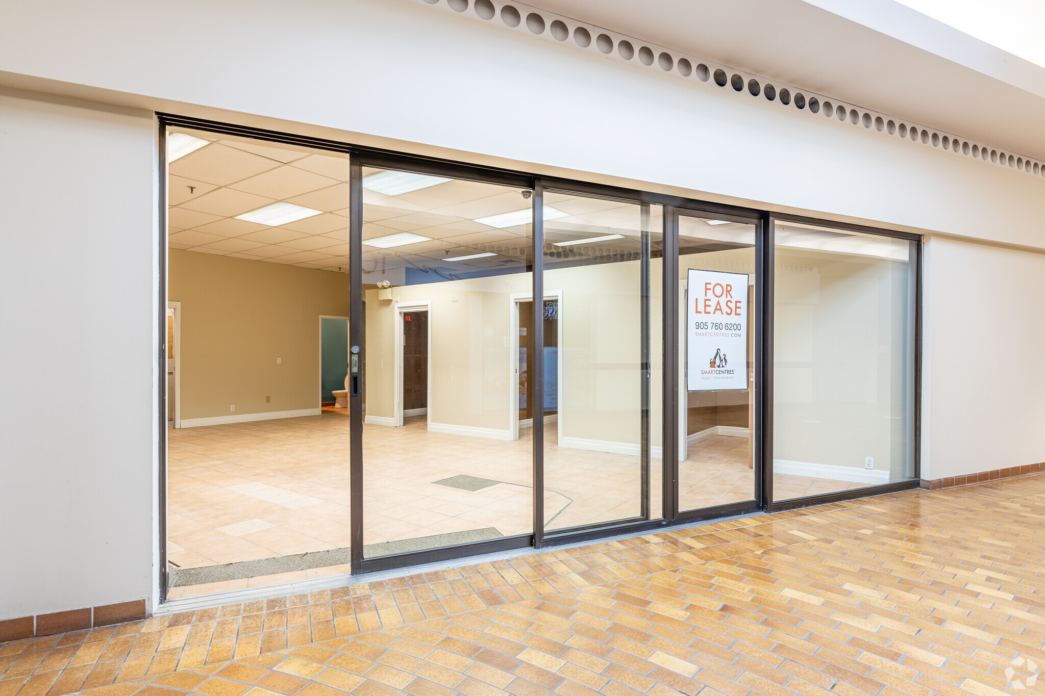 2126-2200 Burnhamthorpe Rd W, Mississauga, ON for lease Interior Photo- Image 1 of 8