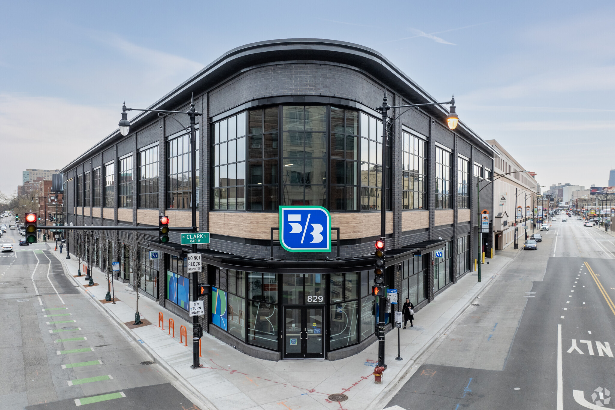 3179 N Clark St, Chicago, IL 60657 - Lakeview Connection | LoopNet