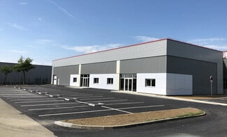 More details for 11 Rue De Cutesson, Gazeran - Flex for Lease