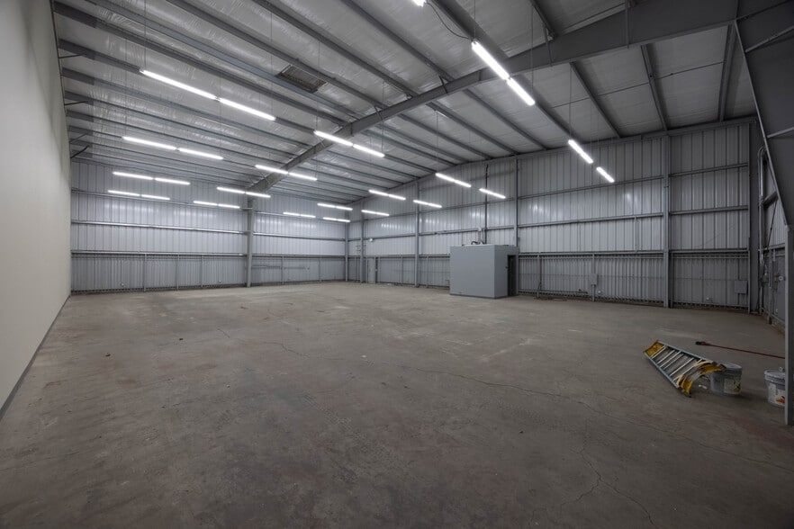 326-330 W 58th St, Los Angeles, CA for lease - Building Photo - Image 3 of 46