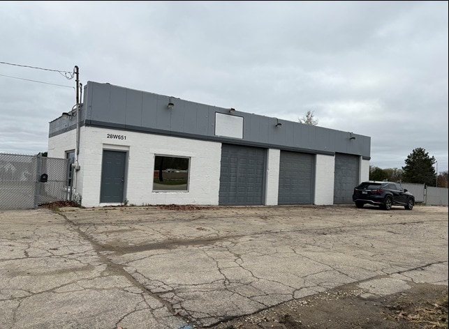 28W651 Roosevelt Rd, Winfield, IL for sale - Building Photo - Image 1 of 1