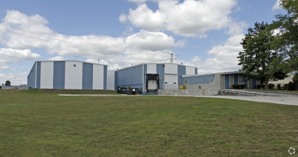 W190N11333 Carnegie Dr, Germantown, WI for lease - Primary Photo - Image 1 of 3